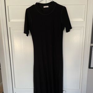 Black ribbed fitted maxi dress